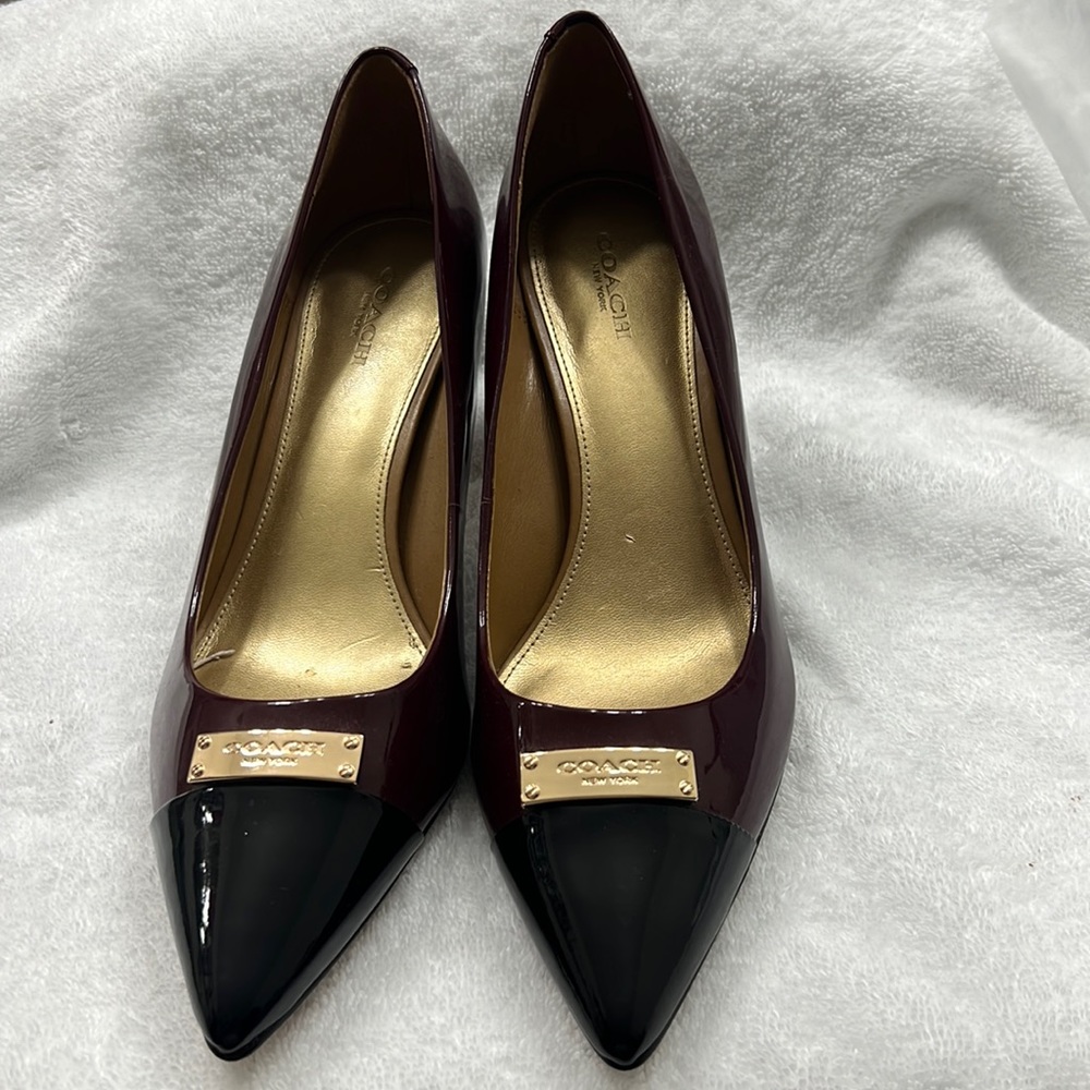 NWOT Coach Leather Pumps